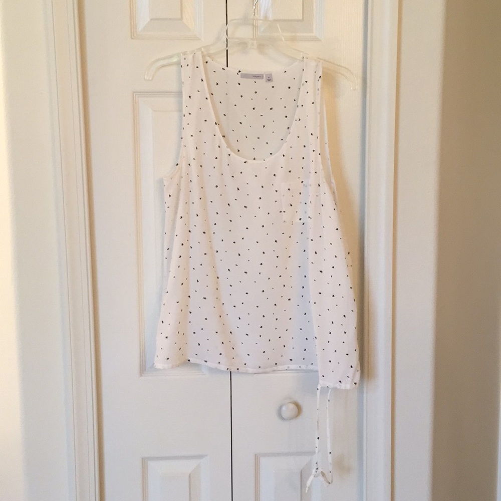 Top w/pocket white silk & black accents size m